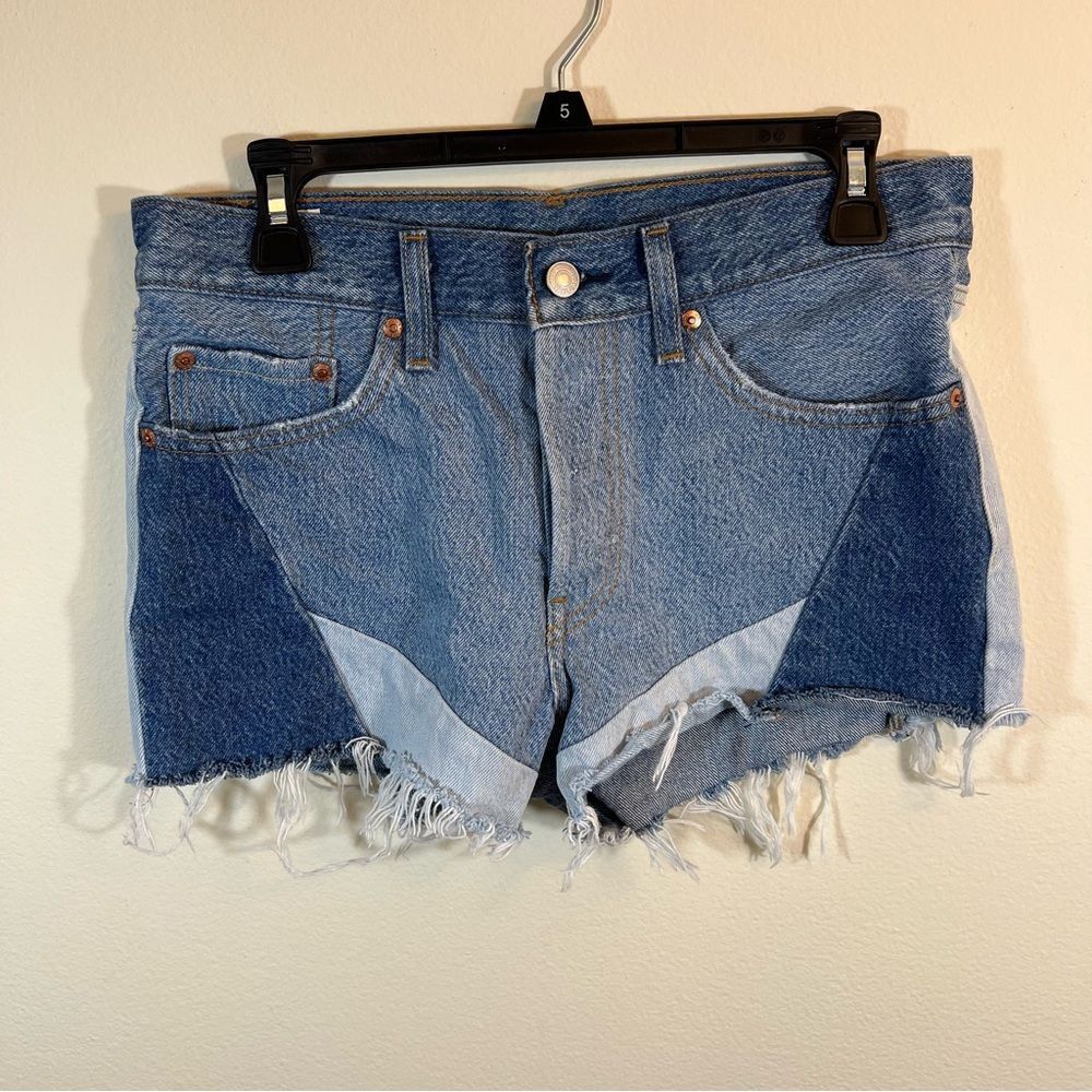 ✨ Levi’s Patchwork 501 Altered‎ Denim Shorts Button Fly 27 - Picture 2 of 12